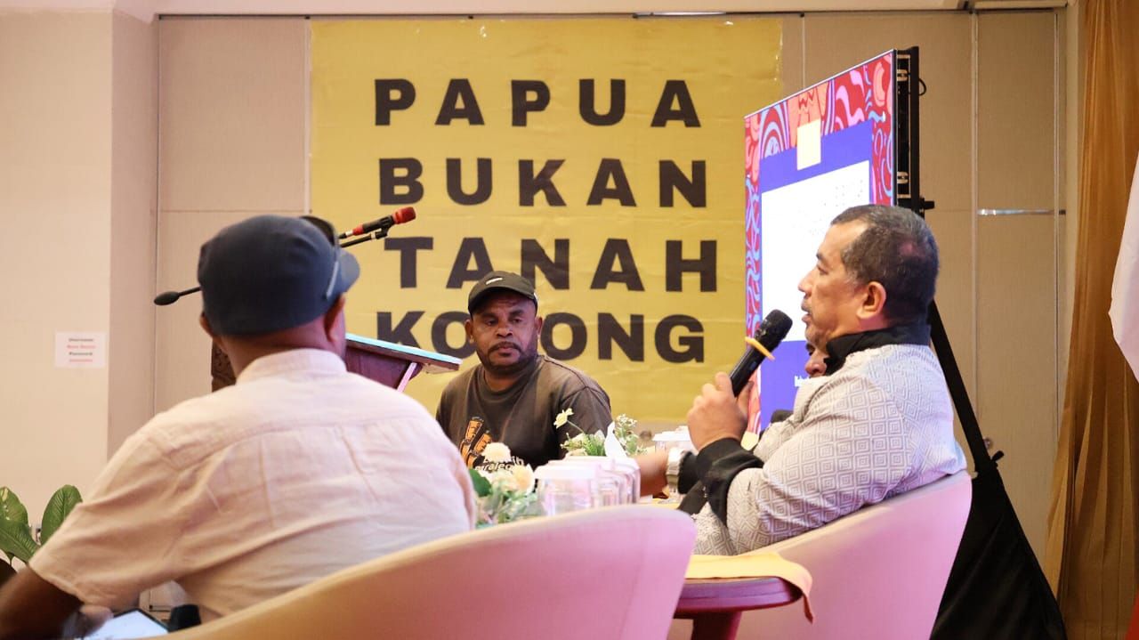 Membongkar Praktik Buruk Investasi Ekstraktif di Tanah Papua