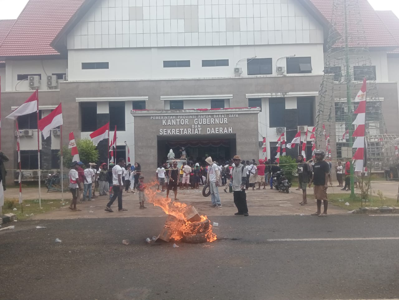 Aksi Damai di Sorong Tuntut Pembatalan Pemindahan Tahanan Politik ke Makassar