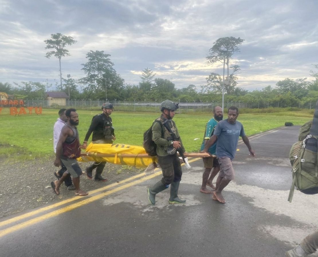 *Negara Bergerak Cepat, Evakuasi Tuntas di Tengah Duka Pedalaman Papua*