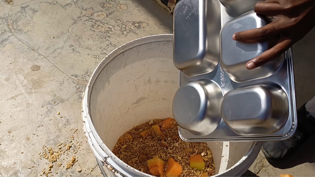 Belatung Ditemukan di Makanan Siswa, Program MBG di Sorong Langsung Dihentikan